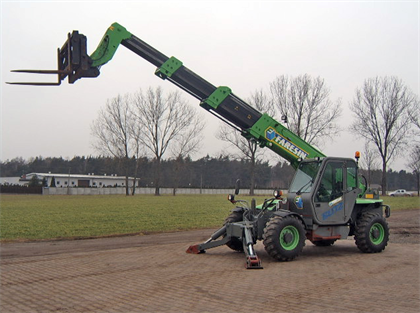 ładowarki teleskopowe z widłami